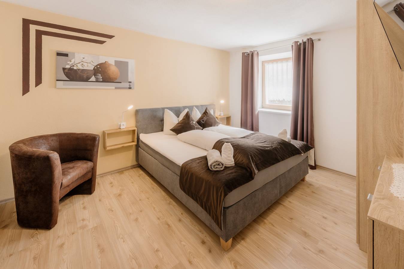 Ganze Wohnung, Ferienwohnung "Steinhaus Xl" mit Bergblick, Gemeinschaftspool und Wlan in Ahrntal, Zillertaler Alpen