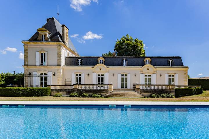 Maison de vacances pour 12 personnes, avec jardin ainsi que piscine et vue sur le lac à Léognan