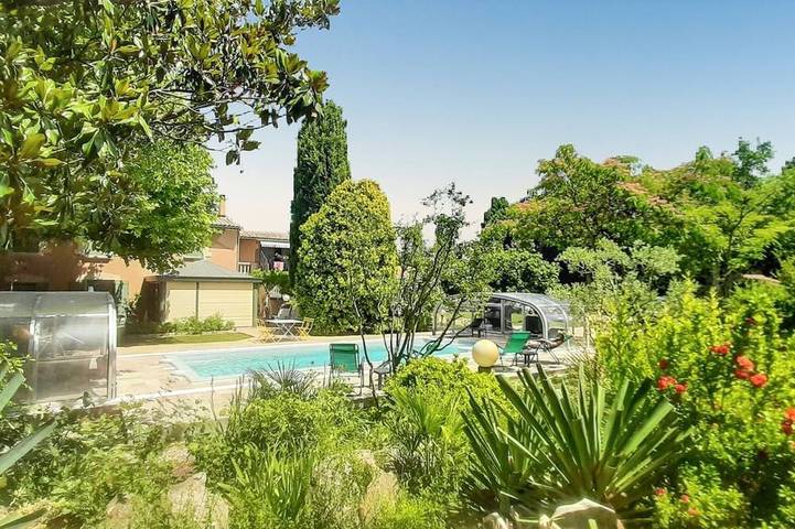 Maison de vacances pour 4 personnes, avec balcon ainsi que jardin et piscine - 1