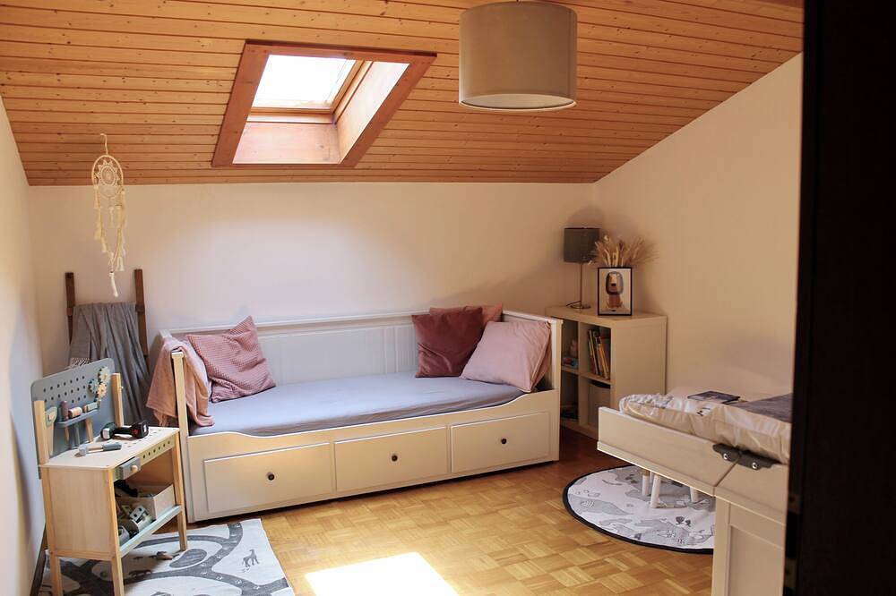 Ganze Wohnung, Ferienwohnung Bergliebe, 90 m² für 2-4 Personen, Wohnküche, Schlafzimmer, Bad/Wc, Wlan in Staudach-Egerndach, Chiemsee