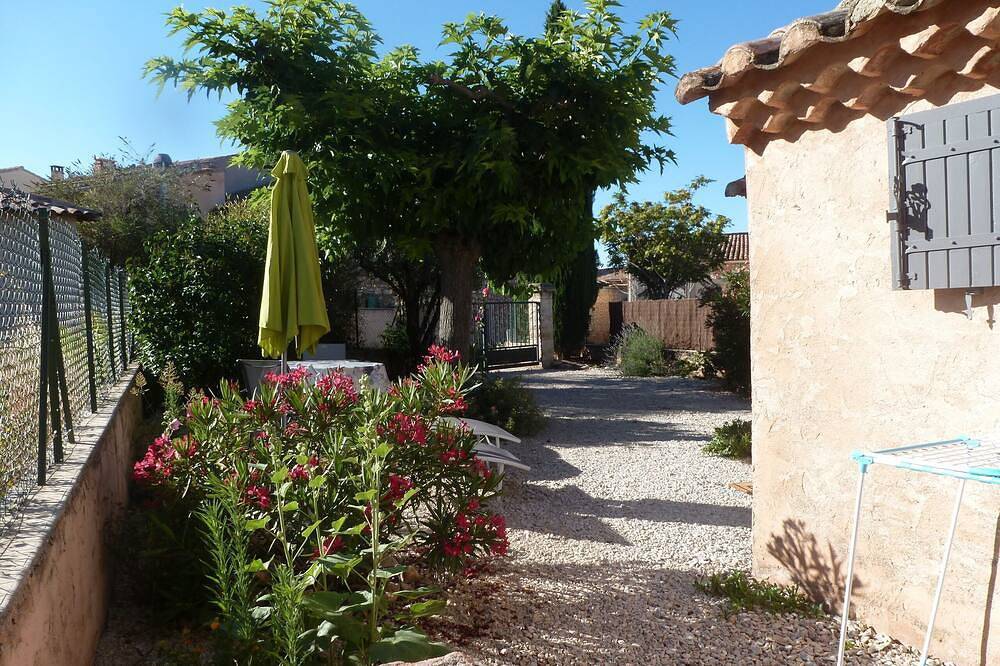 La maisonnette du ventoux in Bédoin, Parc naturel régional du Mont-Ventoux