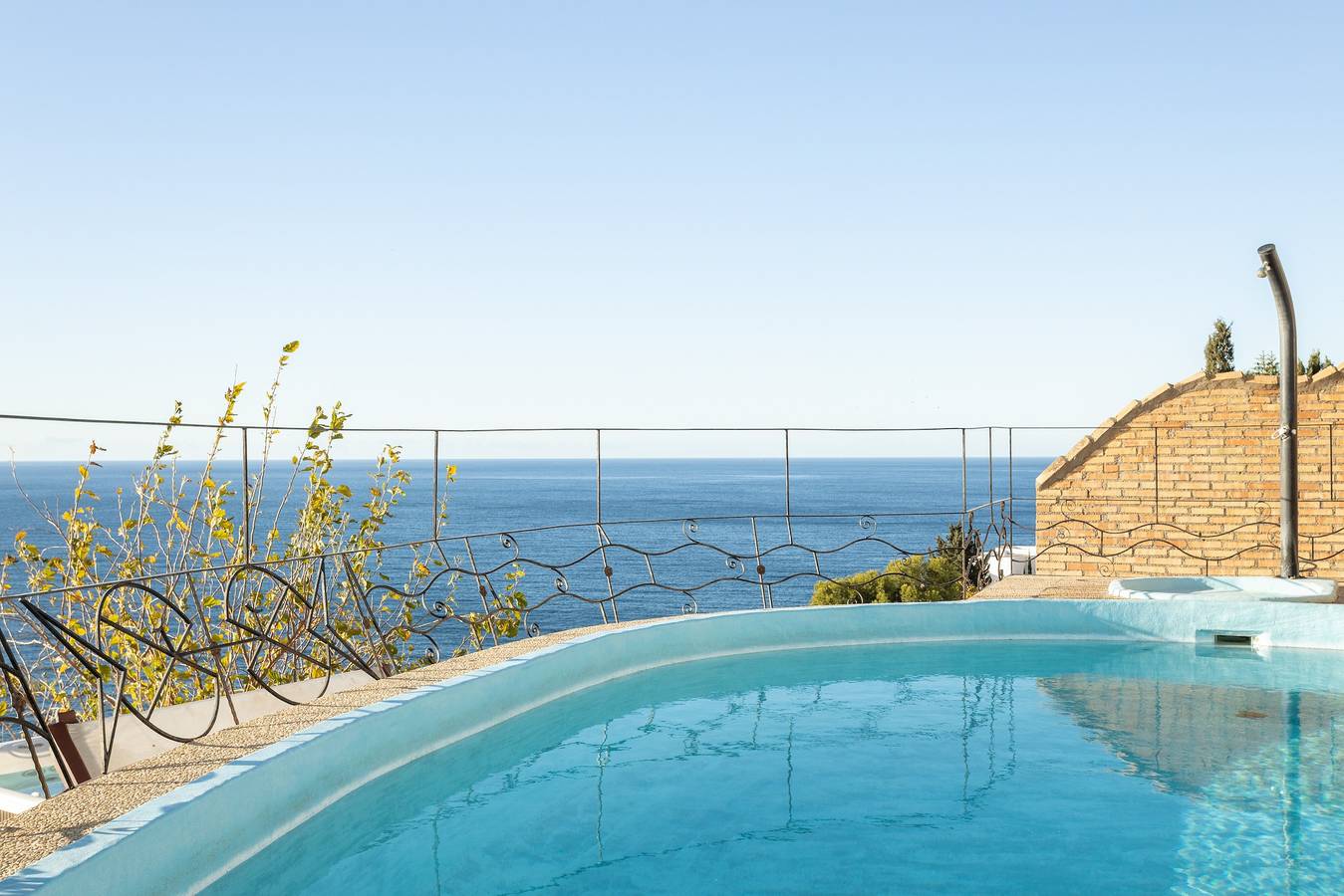 Villa „Casa Lobo“ mit beheiztem Privatpool, Meerblick, Garten & Klimaanlage in Costa Aguilera, Salobreña