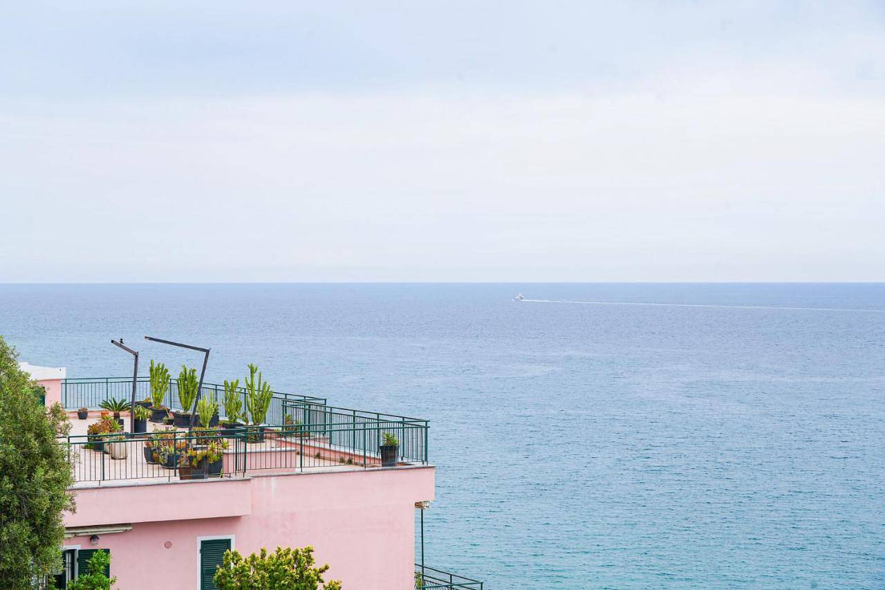 Ganze Wohnung, Villa Infinito Blu in Borgio Verezzi, Riviera di Ponente