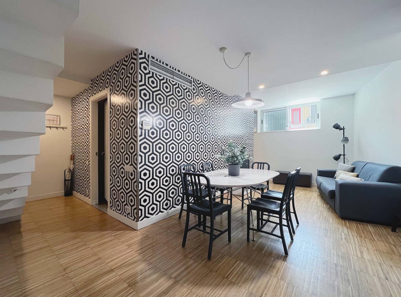 Ολόκληρο το διαμέρισμα, Barcelona Beach | Cosy Duplex | Rooftop Terrace in Barcelona Centre, Βαρκελώνη
