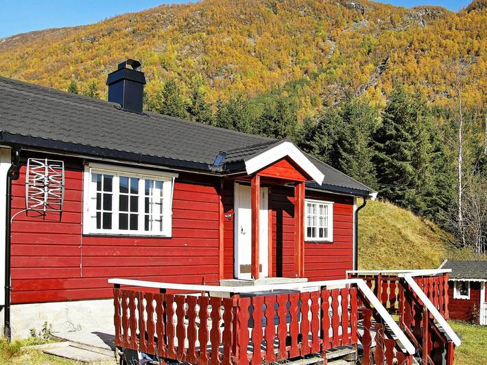 Feriehus for 6 personer, med Terrasse og Hage i tillegg til Utsikt i Fjord Norge