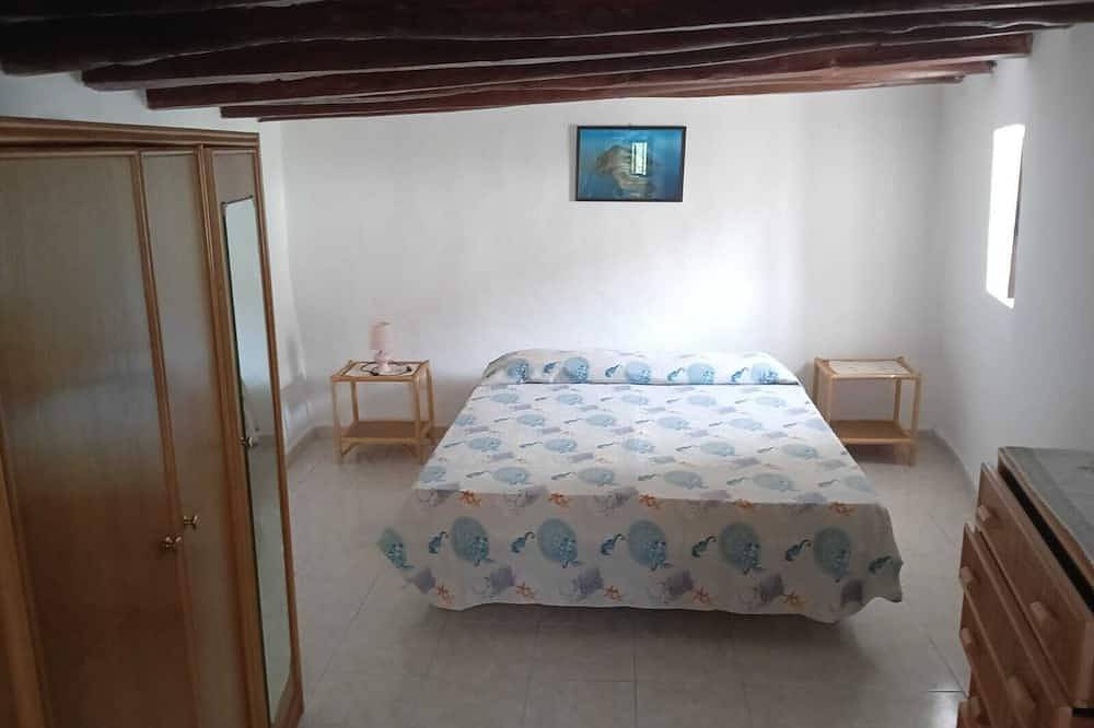 Appartamento intero, A Casa Di Fabrizio app il Cappero in Filicudi, Provincia di Messina