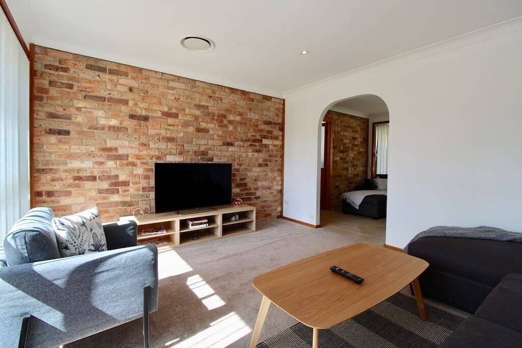 Coastal Getaway - Fantastisches neu renoviertes Husky-Haus mit Spielzimmer! Gratis Wifi und Bettwäsche in Huskisson, Jervis Bay