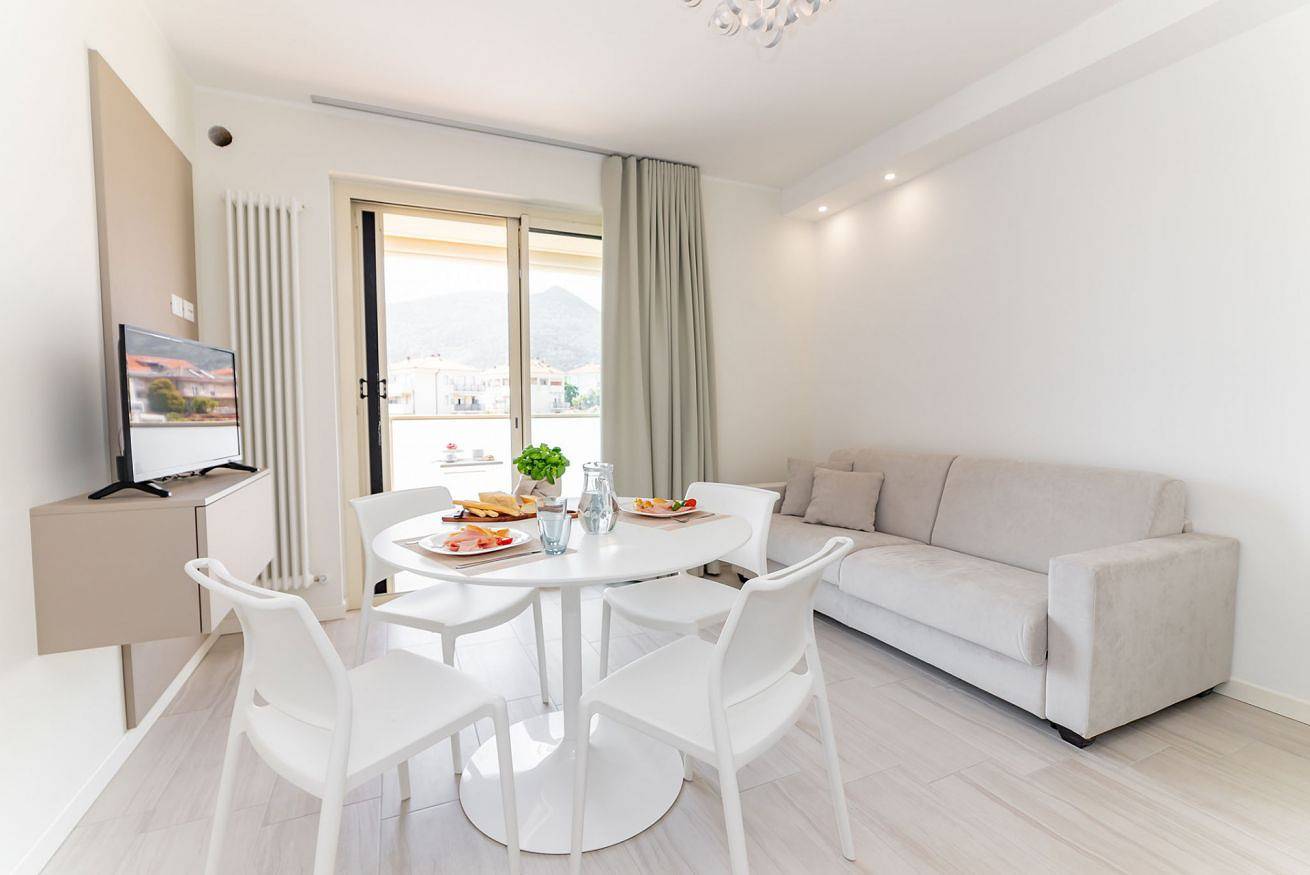 Appartement entier, Michelangelo - swimmingpool and terrace in Borghetto Santo Spirito, Riviera di Ponente