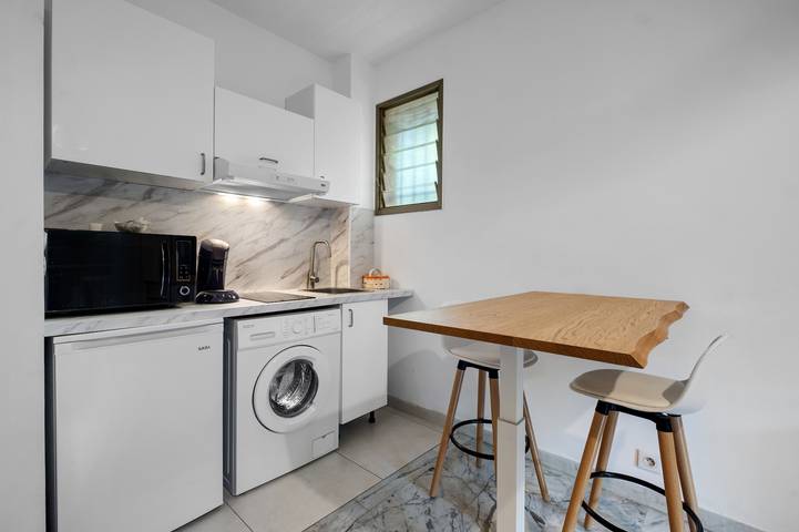 Appartement entier, Appartement 'Studio Nice' avec piscine partagée, Wi-Fi et climatisation in Nice, Côte méditerranéenne (France)