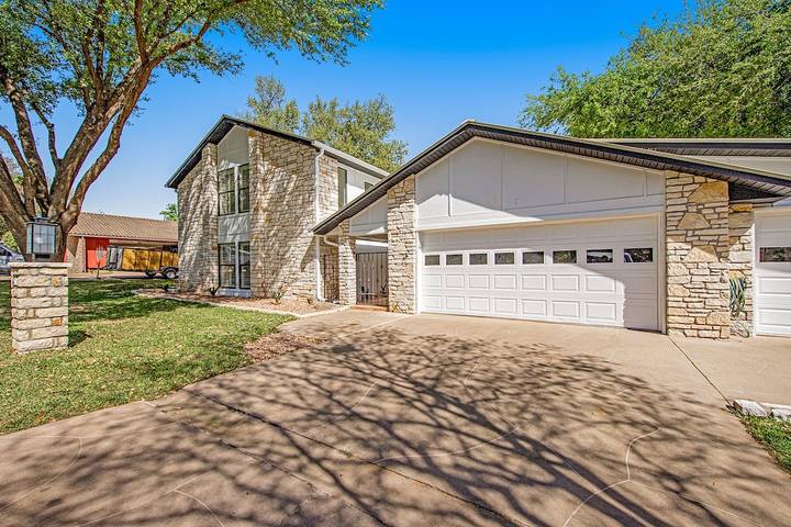 Vacation rental for 10 people, with terrace and yard in Horseshoe Bay