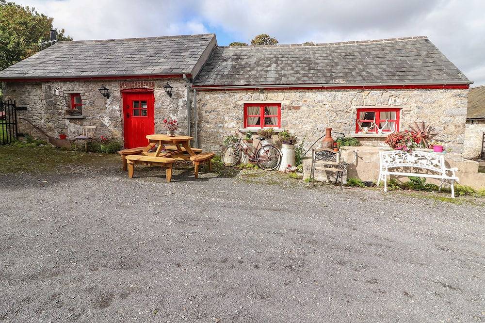 The Dairy, with open fire in Ardfinnan, County Tipperary in County Tipperary