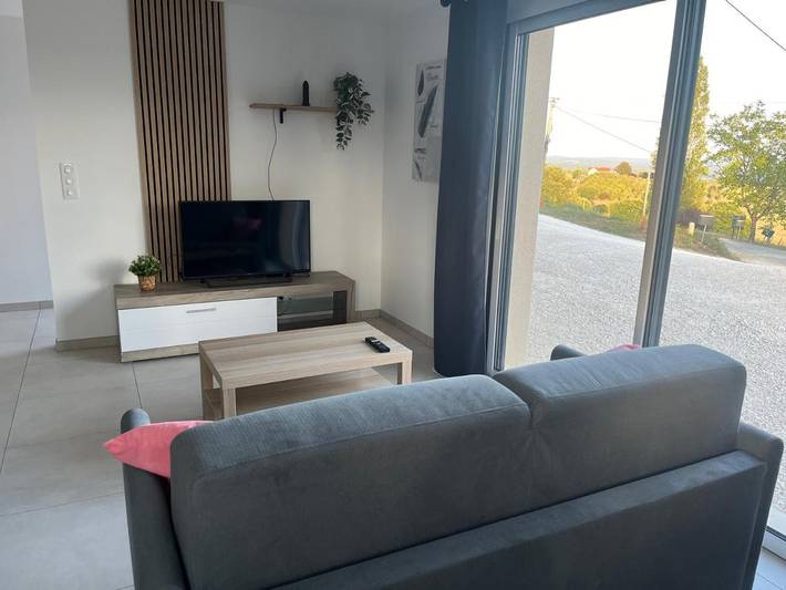 Gîte pour 4 personnes, avec terrasse et vue à Marcillac-Saint-Quentin - 3