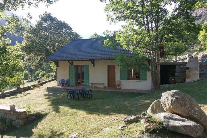 Villa für 5 Personen, mit Garten und Terrasse - 1