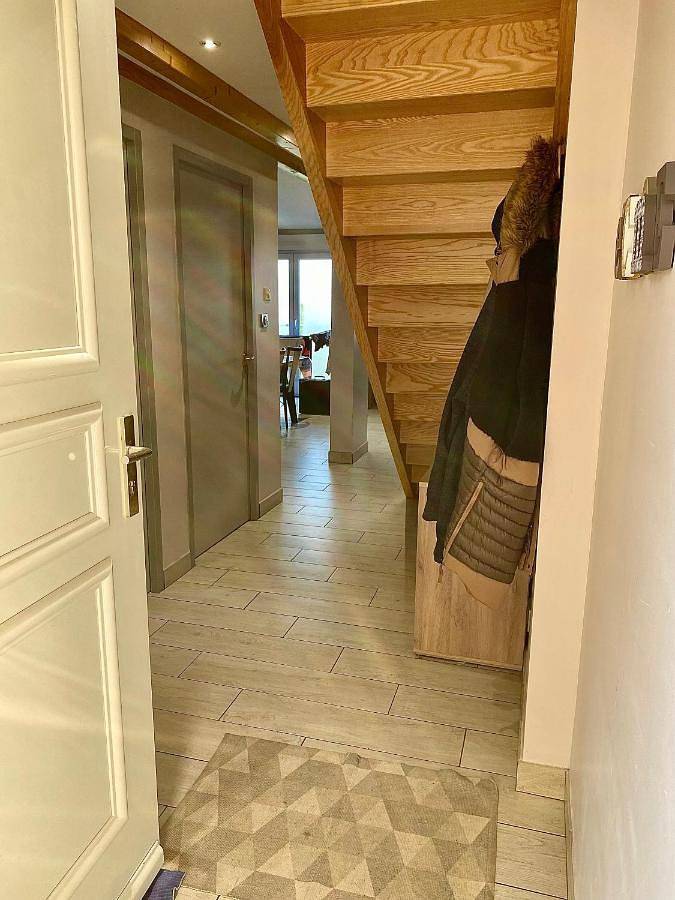 Gîte pour 4 personnes, avec balcon et vue à Gilley - 2