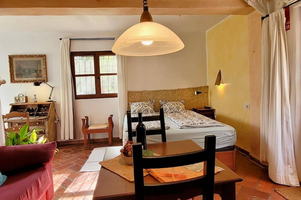 Ganze Wohnung, Nachhaltiges Komfort-Studio, Ruhe Aussicht Berge weiter grüner Garten Salzpool in Órgiva, Granada Provinz