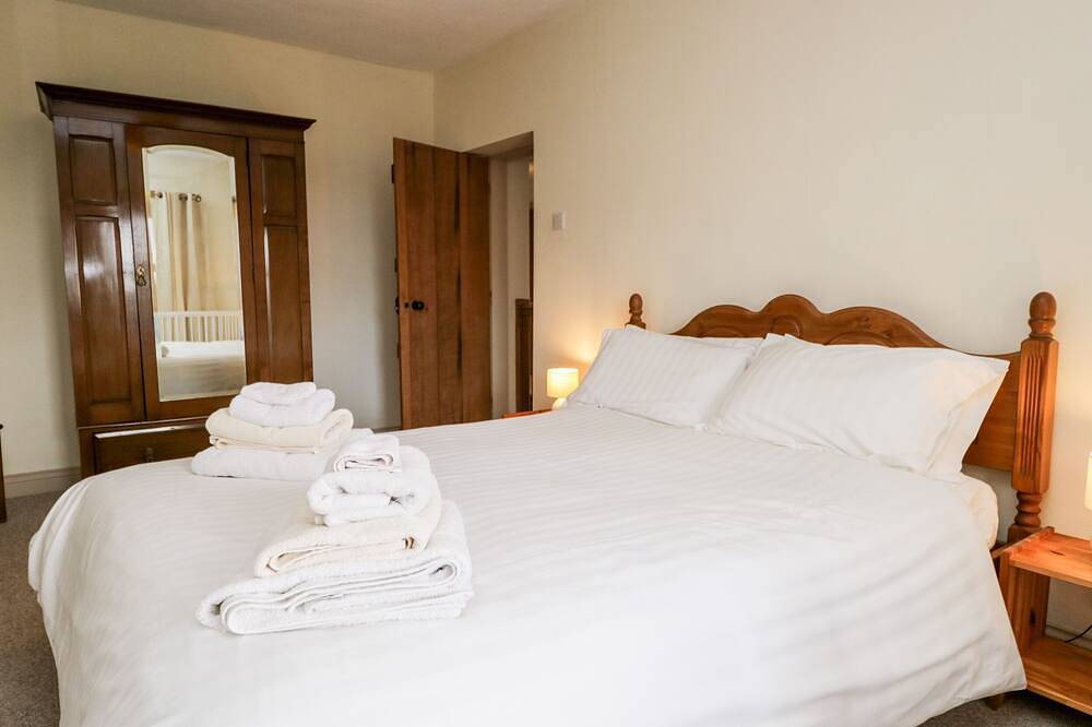 Church View, pet friendly, with open fire in Broughton-In-Furness in Broughton in Furness, Lake District