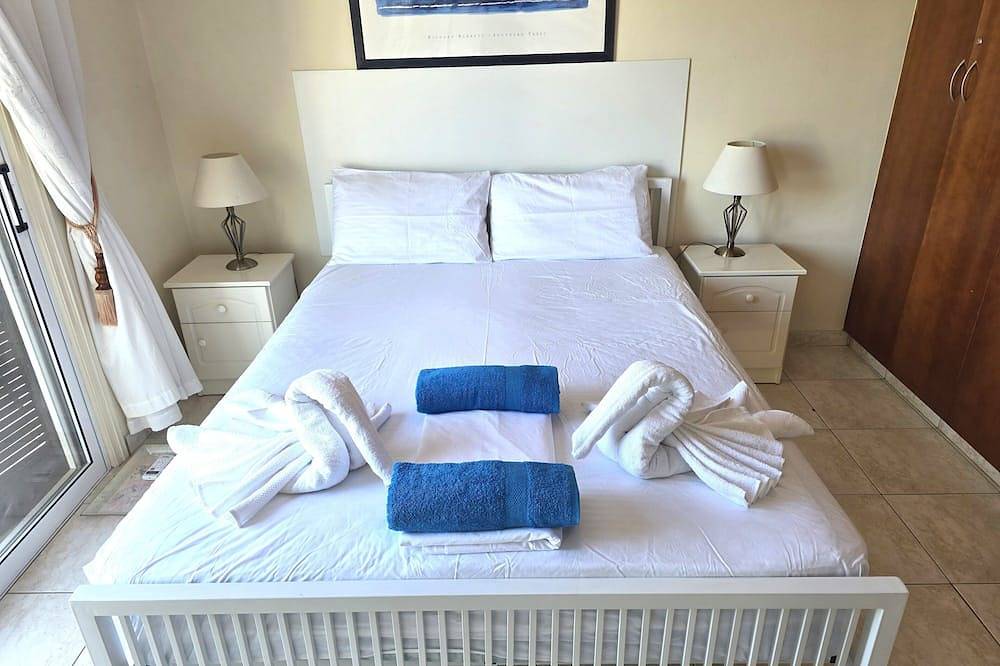 C2 Sunrise Villa in Coral Bay in Paphos, South Cyprus