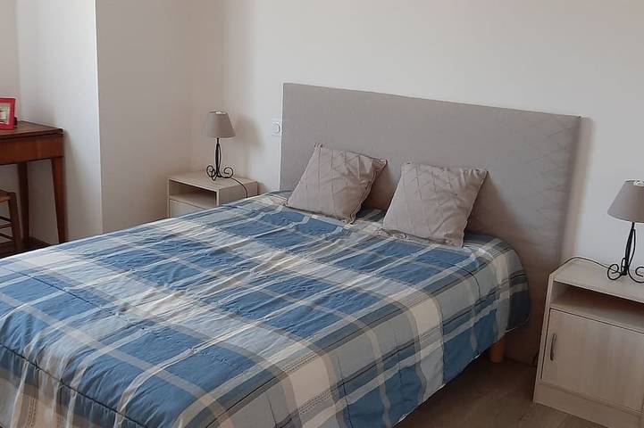 Location de vacances pour 6 personnes, avec terrasse et jardin à Ainhoa - 2