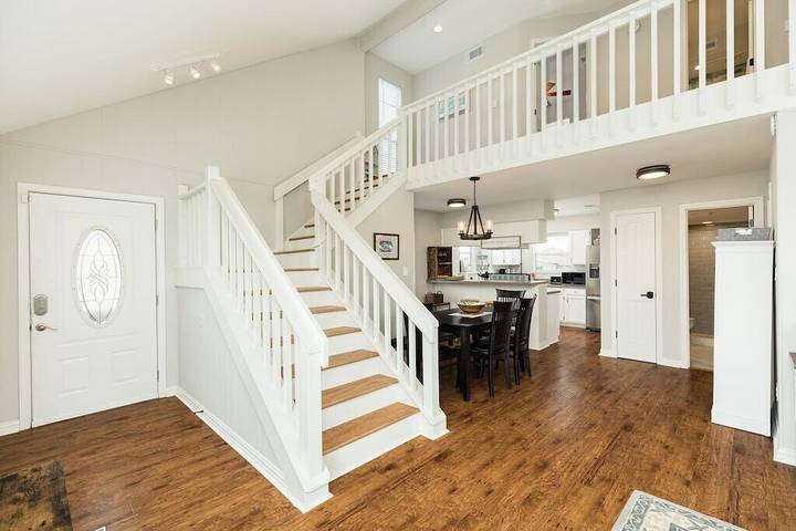 Vacation rental for 8 people, with yard and balcony as well as pool in Jamaica Beach