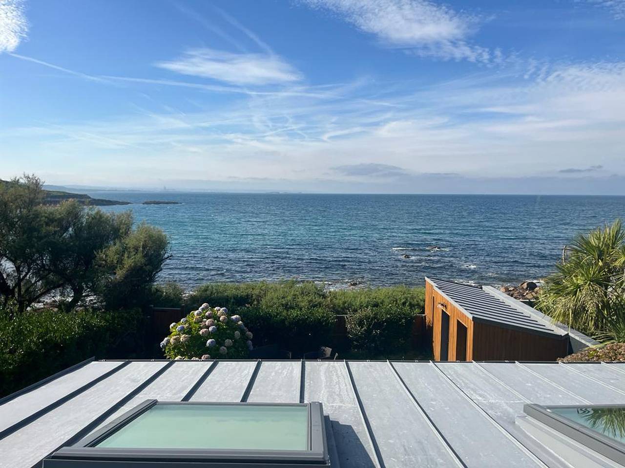 Chalet en Bord de Mer avec Accès Direct à l'Eau in Fermanville, Région de Cherbourg