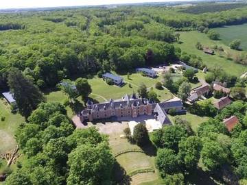 Gîte pour 14 personnes, avec jardin et vue, animaux acceptés à Saint-Pierre-de-Maillé