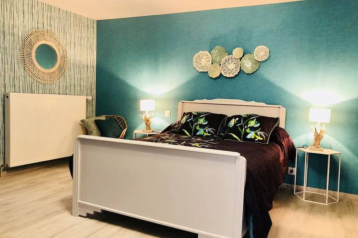 Location de vacances pour 8 personnes, avec jardin et balcon, animaux acceptés à La Chapelle-Aubareil - 2