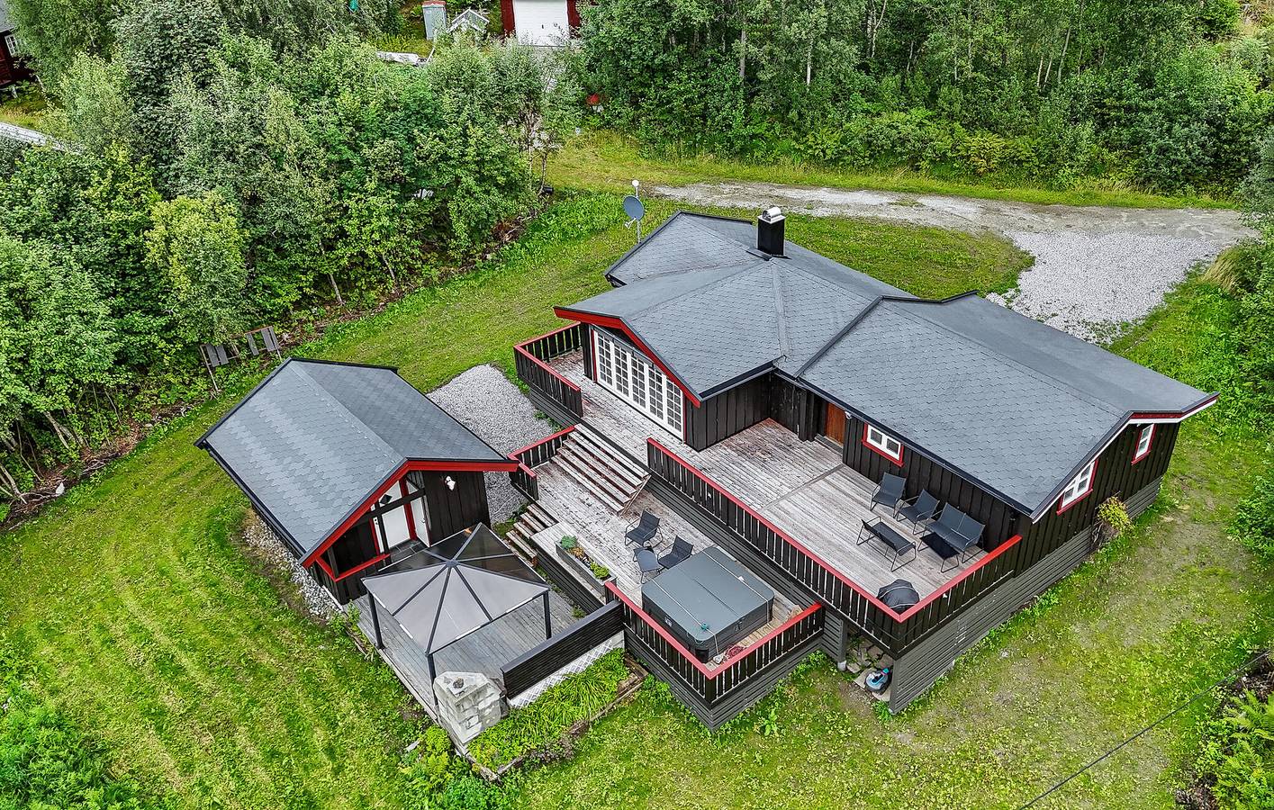 Ferienhaus für 8 Personen mit Garten in Tingvoll, Nördliches Fjordnorwegen