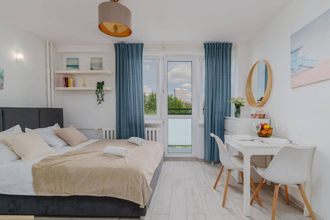 Entire apartment, Warsaw City Heart Luxury Apartment at the Metro in Mokotów, Warsaw