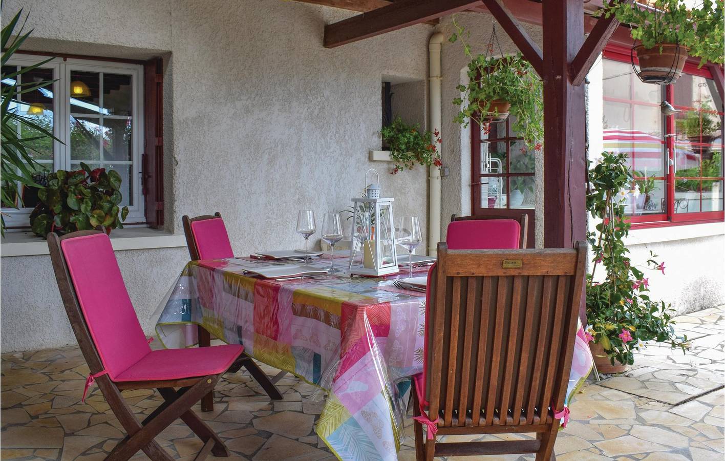 Oasis au bord de la piscine avec parking et Internet in Massugas, Région de Langon