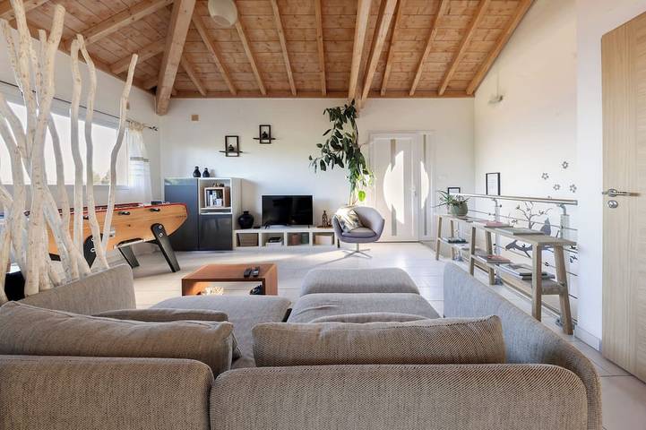 Maison de vacances pour 8 personnes, avec jacuzzi à Neuvecelle