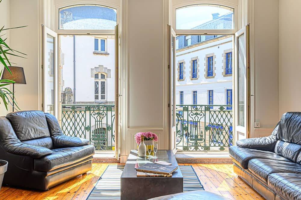 Apartamento entero, Hermoso apartamento para 2 personas con Wifi, Tv, balcón, mascotas permitida y aparcamiento in Auray, Côte des Mégalithes