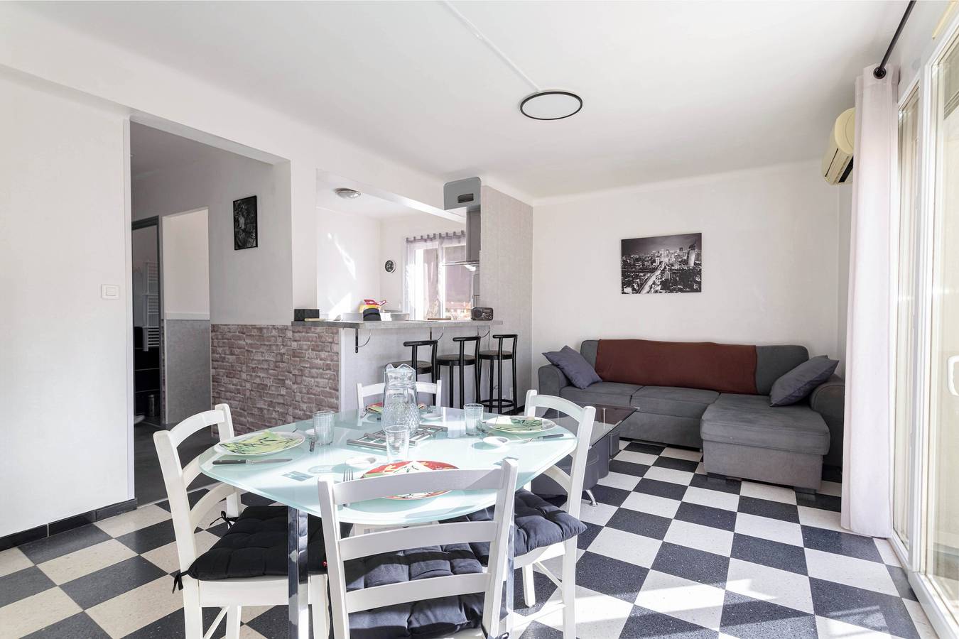Appartement de vacances « L’interlude » avec balcon, Wi-Fi et climatisation in Amélie-les-Bains-Palalda, Côte méditerranéenne (France)