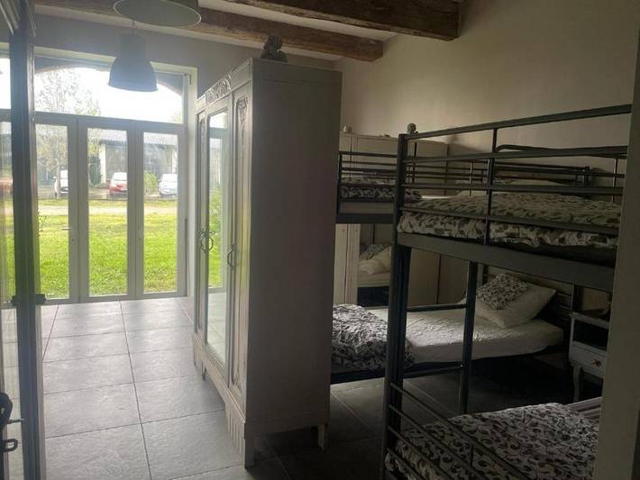 Gîte pour 12 personnes, avec Terrasse et Vue à Mas-Saintes-Puelles - 4