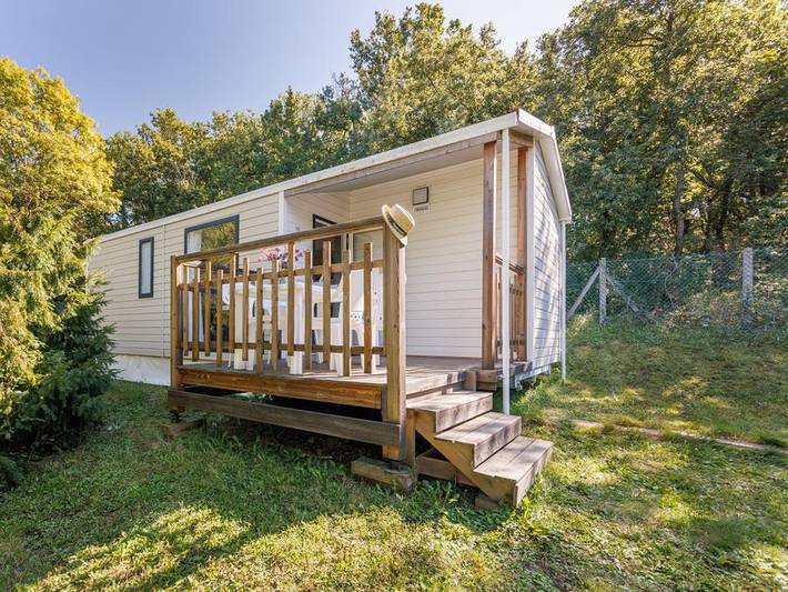 Camping pour 4 personnes dans Parc naturel régional des Volcans d'Auvergne - 2