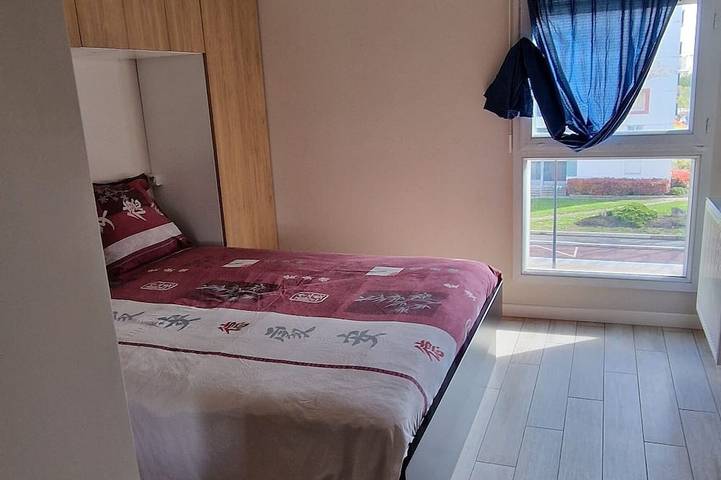 Gîte pour 5 personnes, avec balcon dans Stade Yves du Manoir - 2