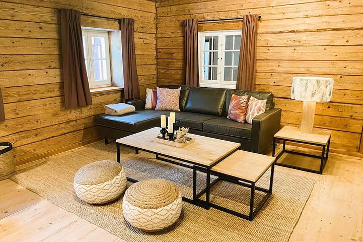 Blockhütte für 6 Personen, mit Terrasse und Garten in Kreuth