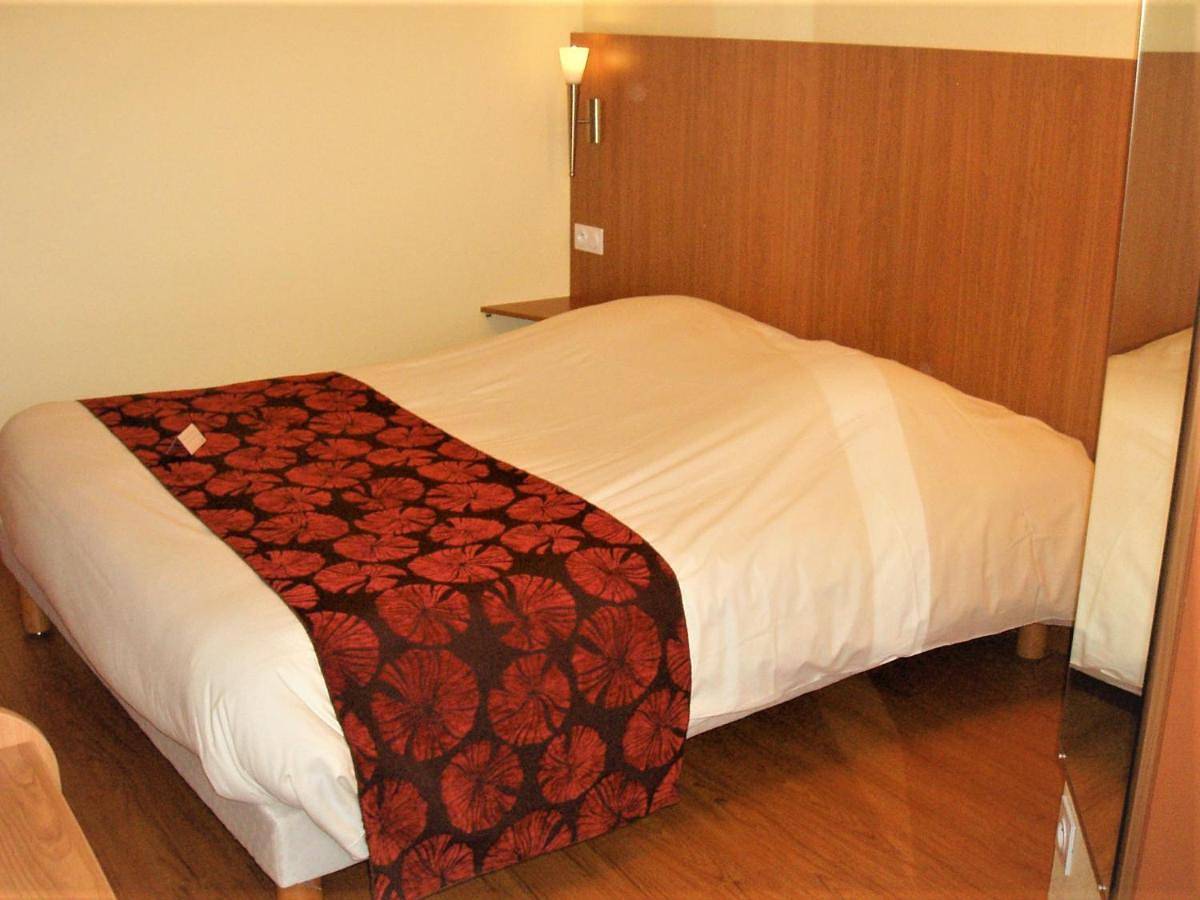 Single Room with Bathroom in Poitiers, Vienne (France)
