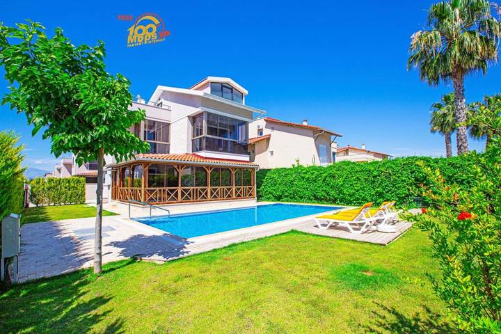Ferienhaus für 6 Personen, mit Ausblick und Garten sowie Pool in Belek