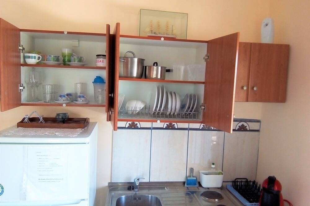 Nantia Wohnung Studio-Apartments mit Bad und einem großen Veranda in Palaia Fokaia, Regionalbezirk Ostattika