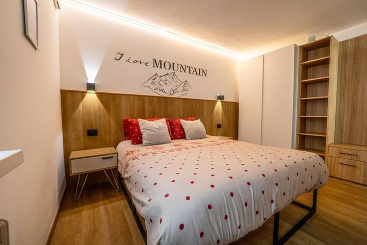 Gîte pour 6 personnes, avec jardin et vue à Carisolo - 4