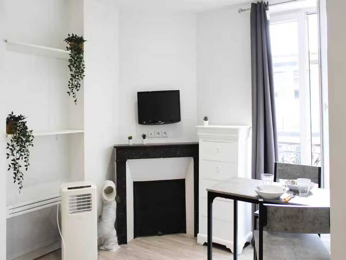 Gîte pour 2 personnes, adapté aux familles à Clichy - 2