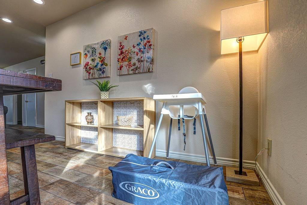 Walk to World Cup! - Pool - Playset - 6 Beds in Arlington, Tarrant County