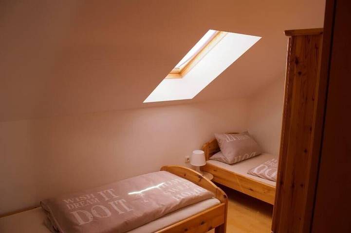 Ganze Wohnung, Ferienwohnung (45qm) mit 2 Schlafräumen und Terrasse in Nittenau, Ostbayern