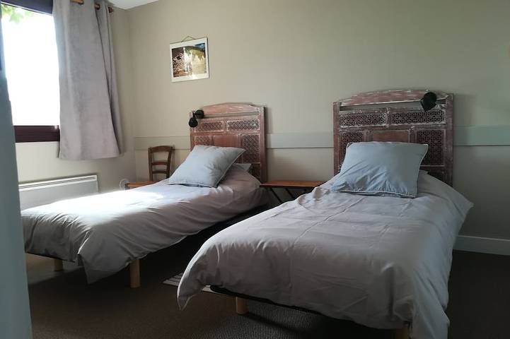 Apartamento entero, 😷👍 First floor of Maison Roches Rousses. 3 people. Private property and patio. Beautiful view. in Lans-en-Vercors, Parc naturel régional du Vercors