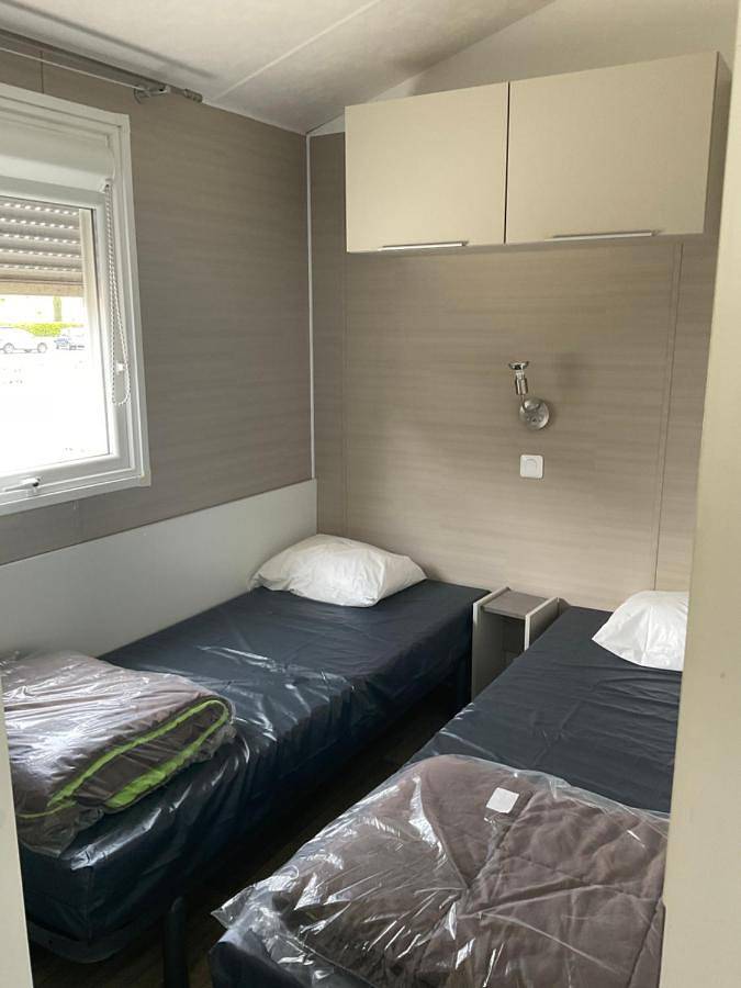 Azur Premium Climatisé 4 étoiles au camping la presqu'île du Barcarés vue imprenable in Le Barcarès, Côte d'Améthyste