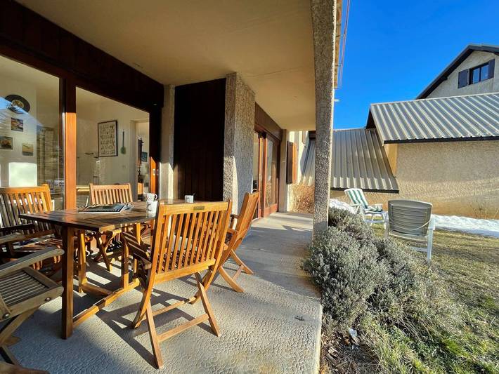 Ganze Wohnung, 3-Zimmer-Wohnung mit Gartenblick, Kamin & Parkplatz in Briançon in Briançon, Serre Chevalier