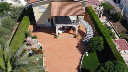 Gîte pour 2 personnes, avec vue et jardin à Marzamemi