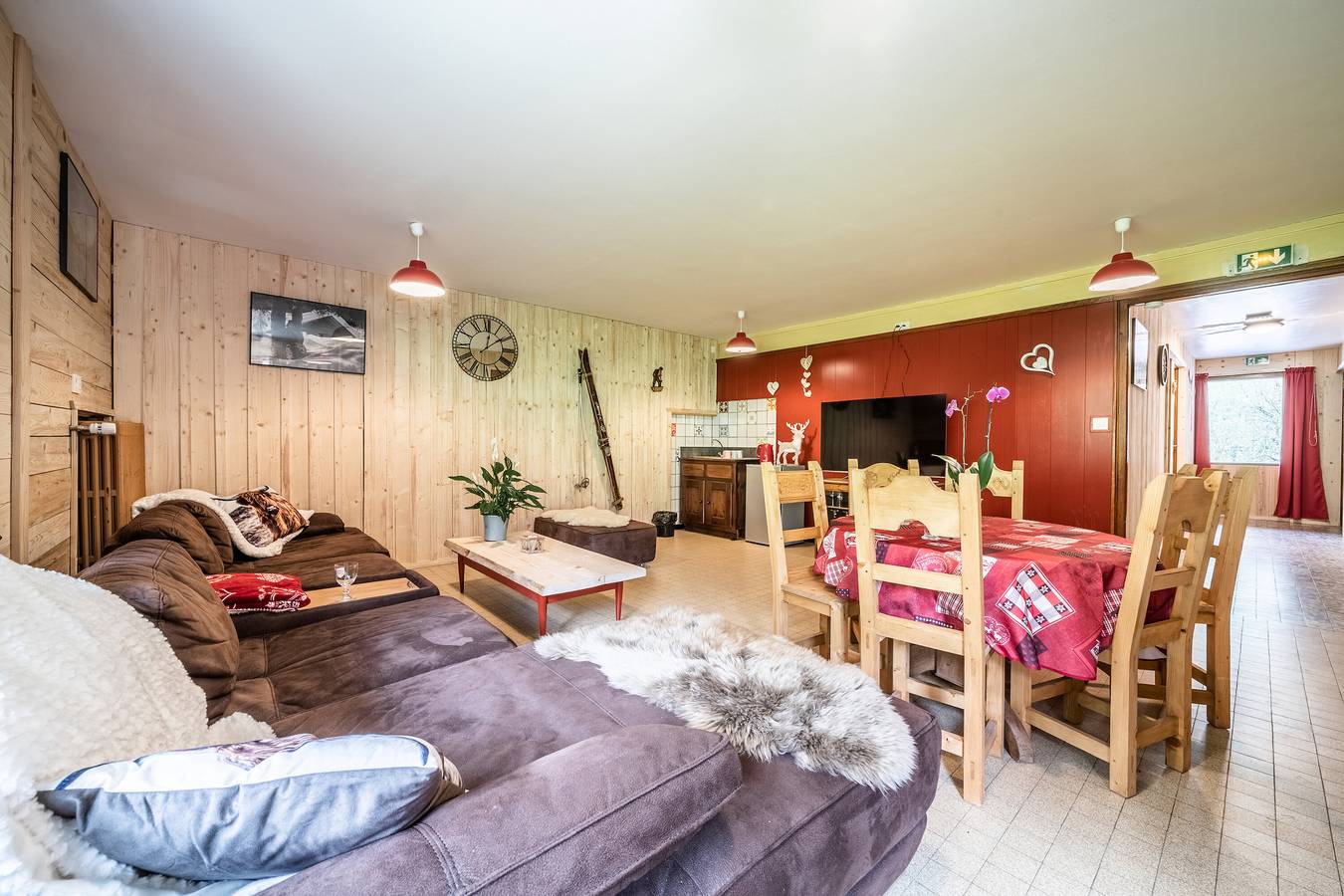 Appartement entier, Appartement 'Coeur De Charmy' avec vue sur les montagnes et Spa bien-être in Abondance, Les Portes du Soleil