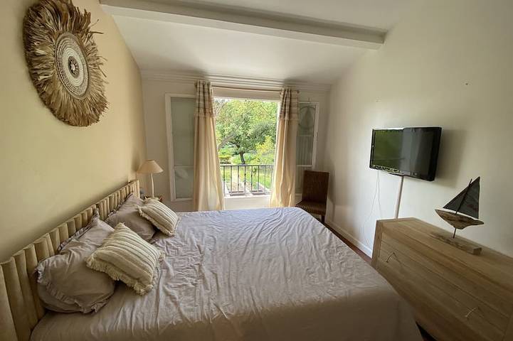 Ferienhaus für 6 Personen, mit Garten und Terrasse sowie Pool, mit Haustier in Grimaud - 3