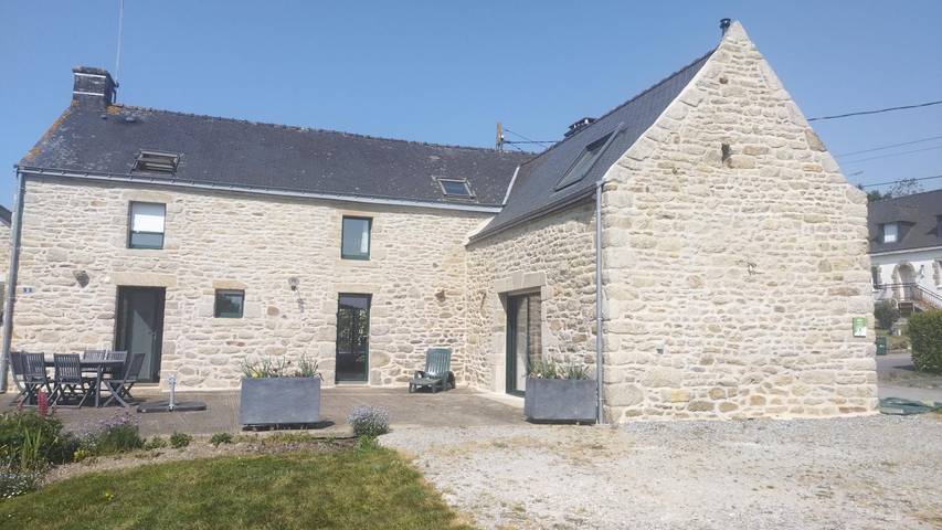 Gîte pour 6 personnes, avec terrasse et jardin